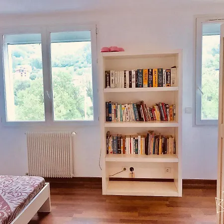 Le Kandyan Hostel Bellegarde-sur-Valserine