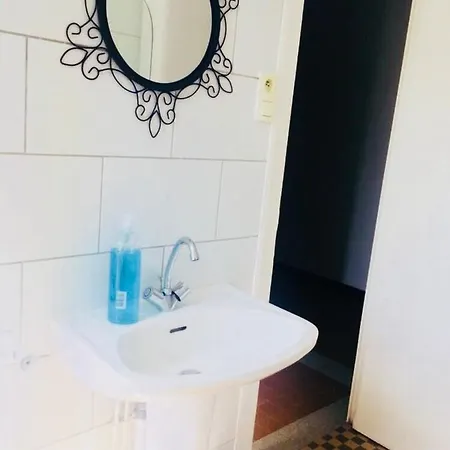 Le Kandyan Hostel Bellegarde-sur-Valserine